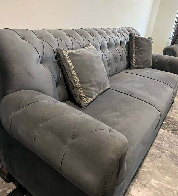 Great and comfortable Sofa set for sale! 3