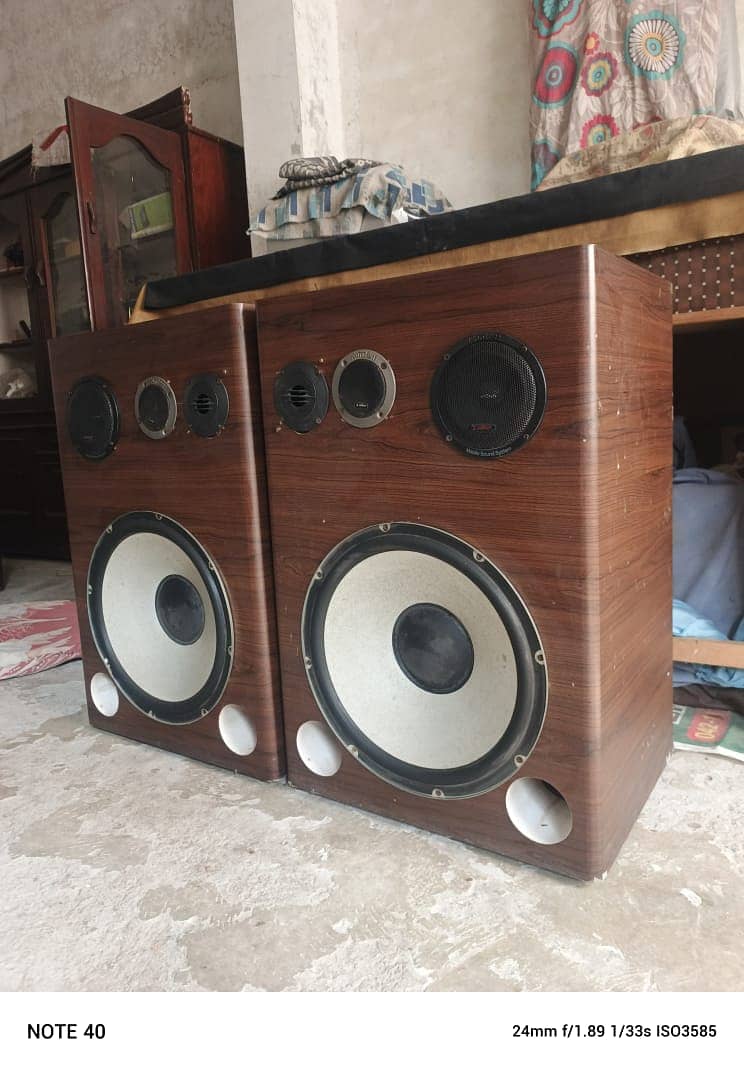 Sony shake 7d hifi speakers 15 inch with amp 3