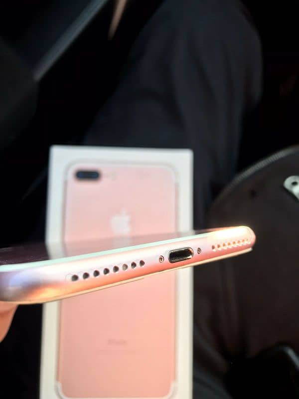 Iphone 7Plus Rose Gold 2