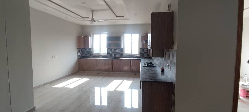 1 kanal Upper Portion for Rent 9