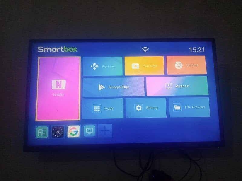 Multinet like new 40" lcd tv with android box 2