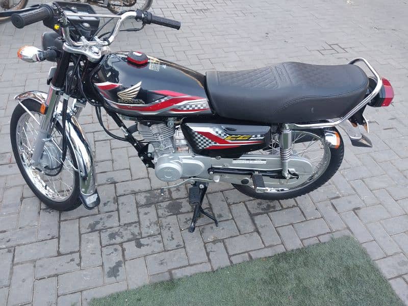 honda 125 cc black colour 2