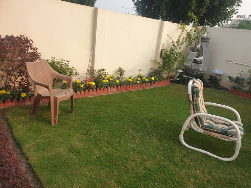 1 Kanal Beautiful House For Sale on 400Sqft Main Boulevard Bahria Orchard 1