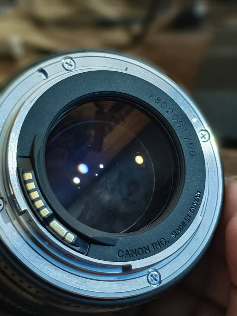 Canon 85mm f1.8 USM lens for sale 0