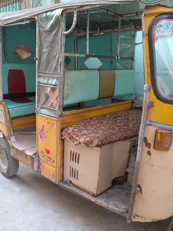 Teezraftaar CNG Rickshaw 2015 Model no work required Just By Drive 5