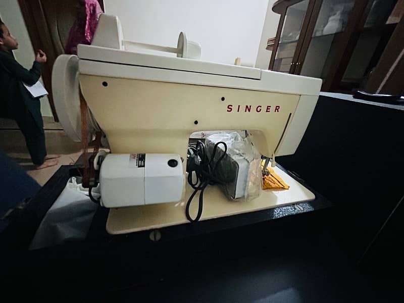 Automatic sewing Machine Imported Item 9