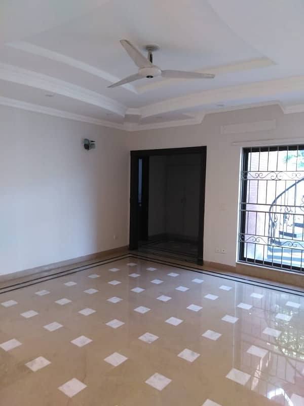 01 Kanal Like Brand New Bungalow Upper Portion for rent in DHA Phase-5, Near to park 16