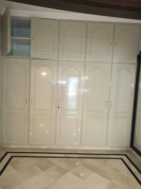 01 Kanal Like Brand New Bungalow Upper Portion for rent in DHA Phase-5, Near to park 19