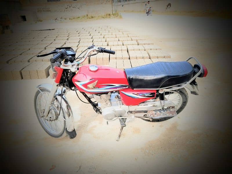 bike Acha ha number attock ka ha 2015 model ha 0