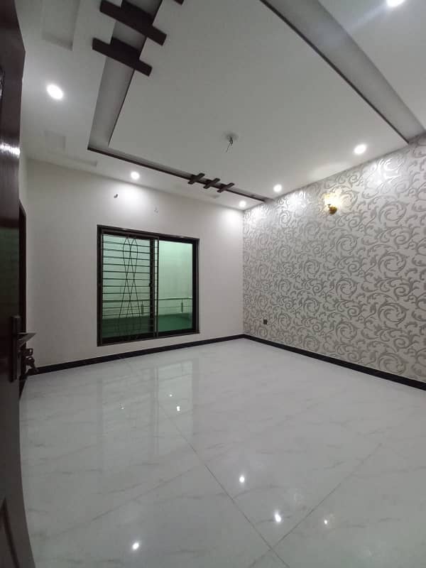 KANAL UPPER PORTION 3 BED ROOM TV DRAWING ROOM PARKING 5