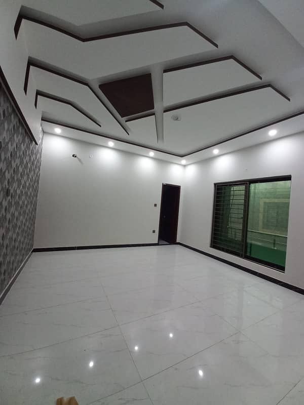 KANAL UPPER PORTION 3 BED ROOM TV DRAWING ROOM PARKING 6