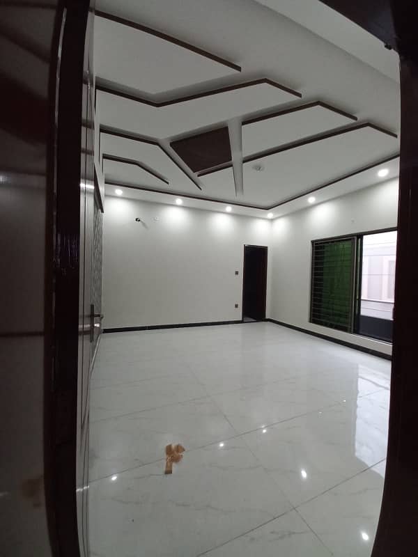 KANAL UPPER PORTION 3 BED ROOM TV DRAWING ROOM PARKING 7