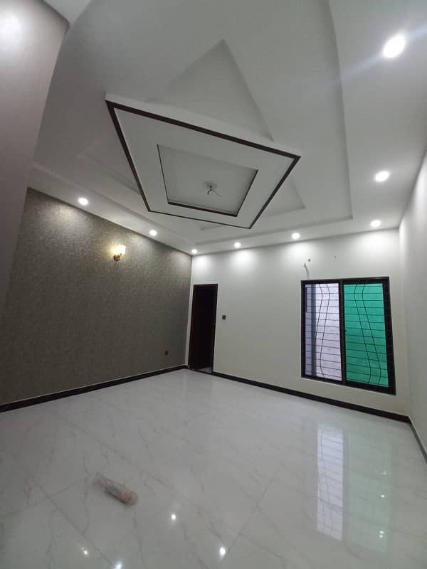 KANAL UPPER PORTION 3 BED ROOM TV DRAWING ROOM PARKING 8