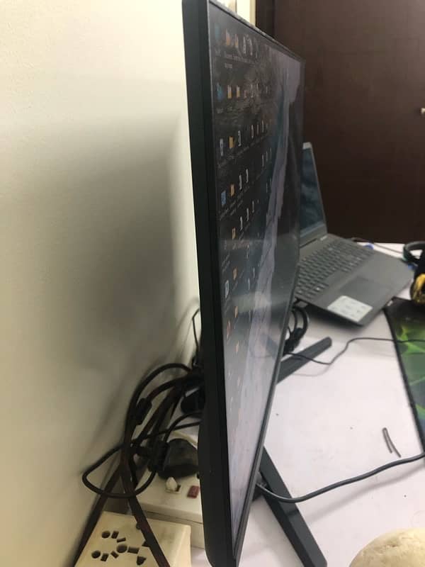 27 inches LED Monitor Bezalless Ultra Slim 6