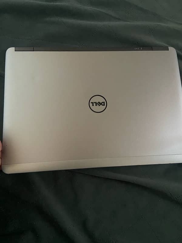 Dell Latitude E7440 1