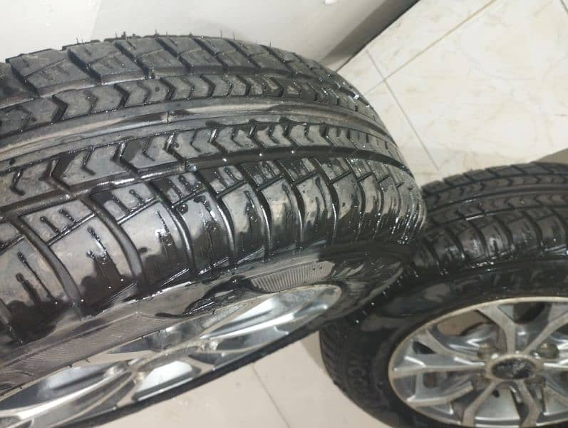 13 Inch Imported Rims with New Tycoon Tyres 175/70/13 3