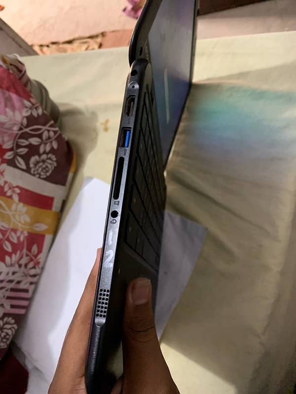 lenovo chrome book with play store abi mangwai h Dubai sy new conditn 2