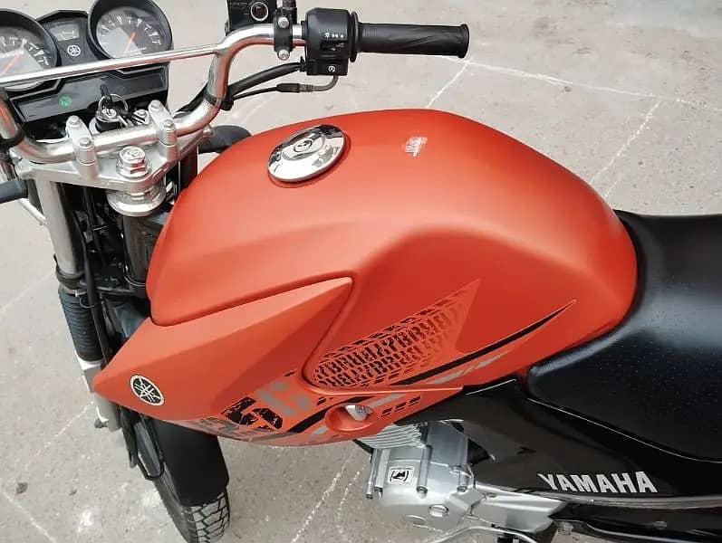 Yamaha YBR 125G 10/10 condition 9