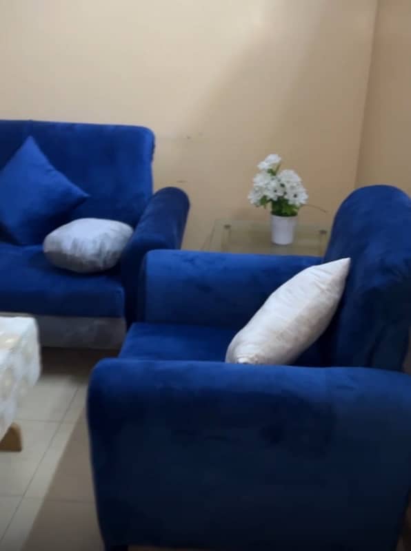 6 seat sofa set in new condition used 1