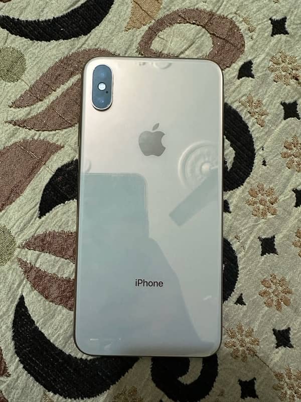 iPhone XS Max 1