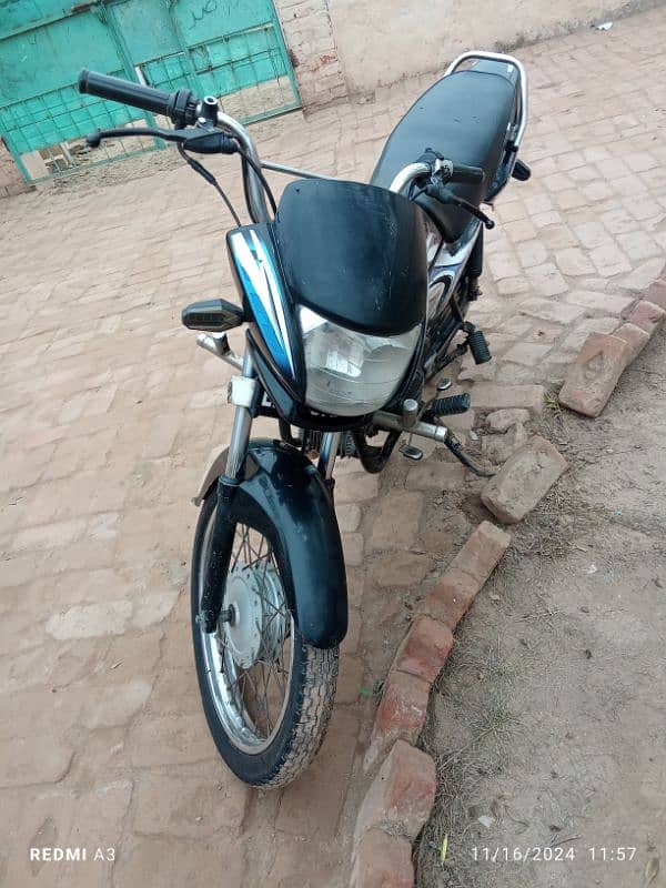 Honda pridor 2016 black colour 4