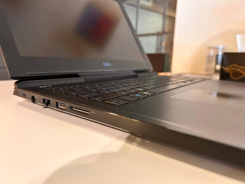 Dell G7 5