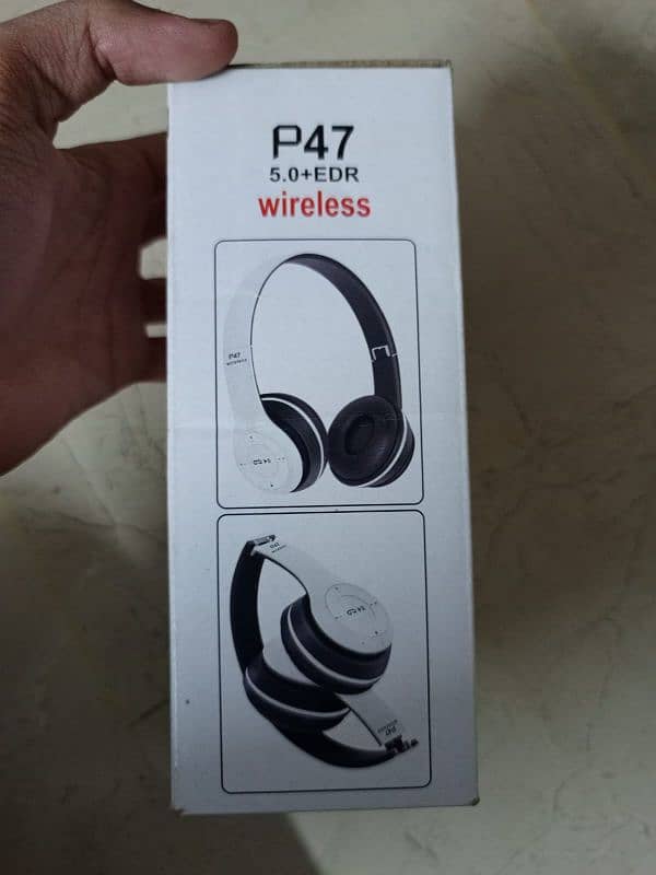 P47 Wireless Headphones With Charging Cable. 3