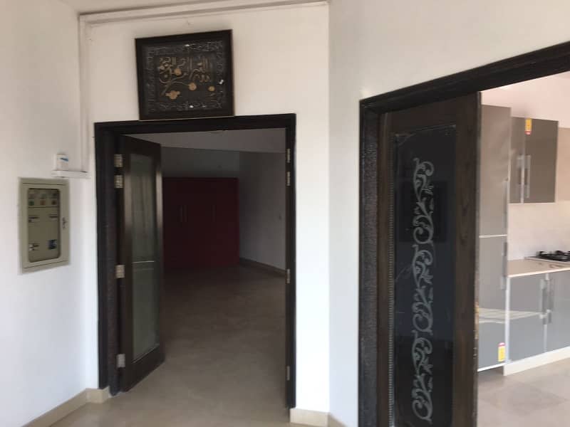 1 Kanal Beautiful Spanish Upper Portion For Rent In Phase 4 DHA Lahore 5