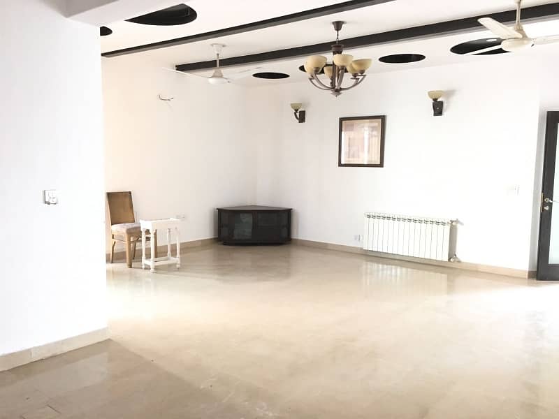 1 Kanal Beautiful Spanish Upper Portion For Rent In Phase 4 DHA Lahore 10