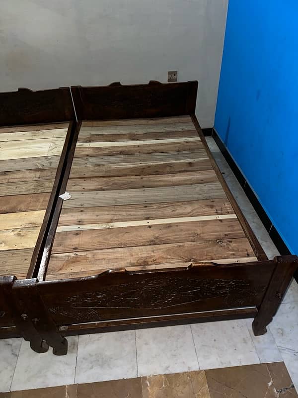 single Bed 2 pice fresh condition just wooden 4