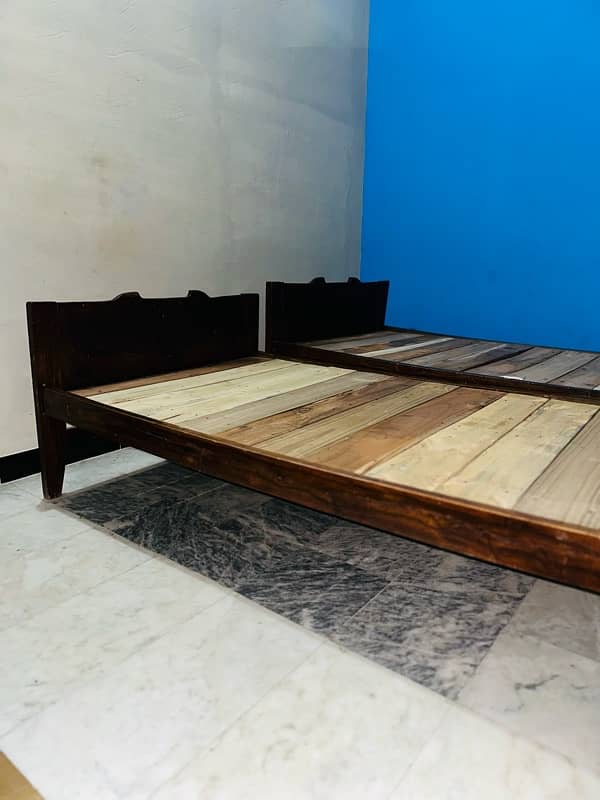 single Bed 2 pice fresh condition just wooden 7