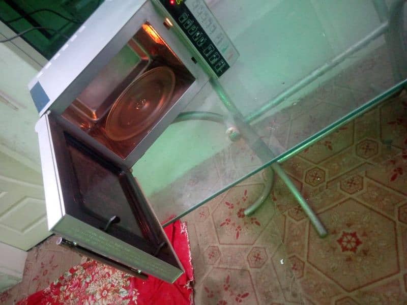 microwave oven 1