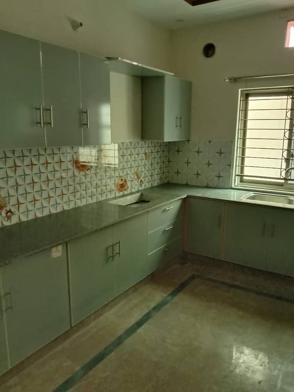 10 MARLA UPPER PORTION AVAILBLE FOR RENT IN MUHAFIZ TOWN PHASE 2 9