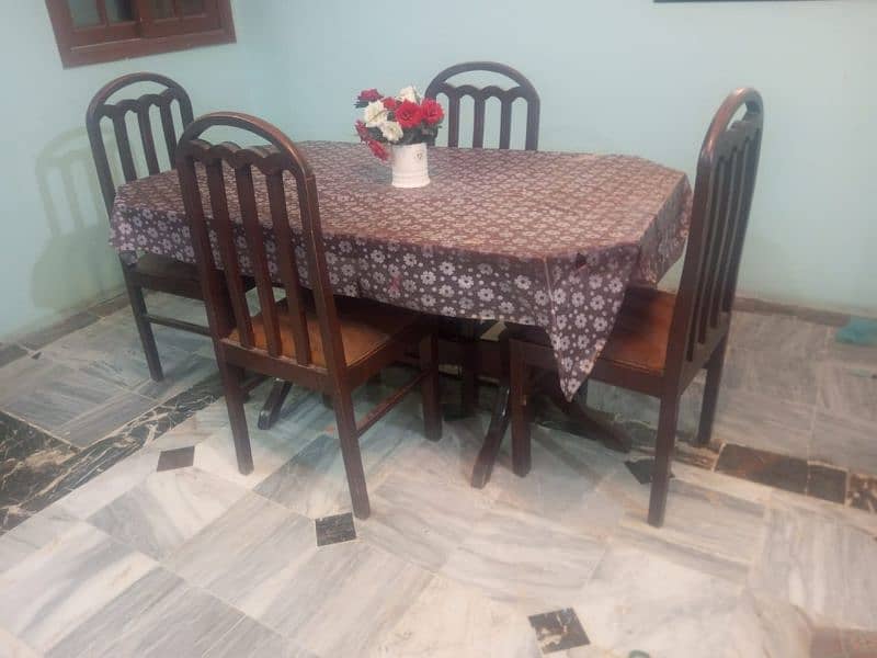 Dining Table with 4 Chairs 0