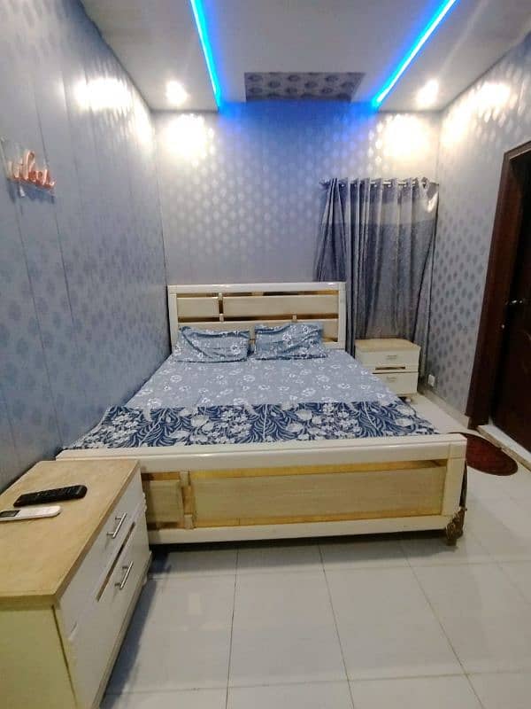 one bed room apartment near emporium mall 6