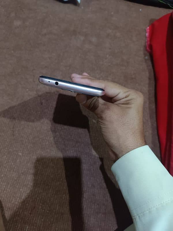 Vivo S1 pro.  8+4/128 5