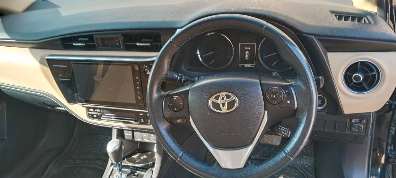 Toyota Corolla Altis Grande 2019 1