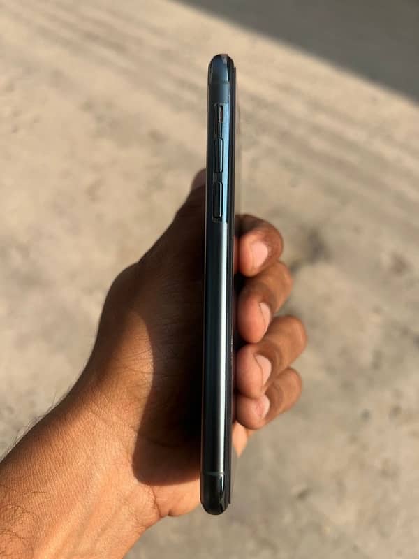 Iphone 11 pro 256gb PTA Approved 4