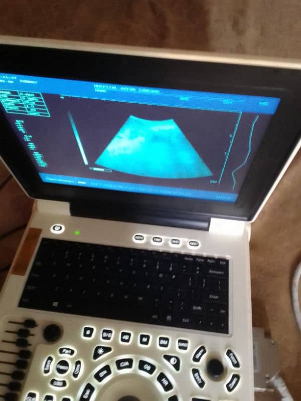 Orial Notbook Ultrasound For Sale Lush Condition 2