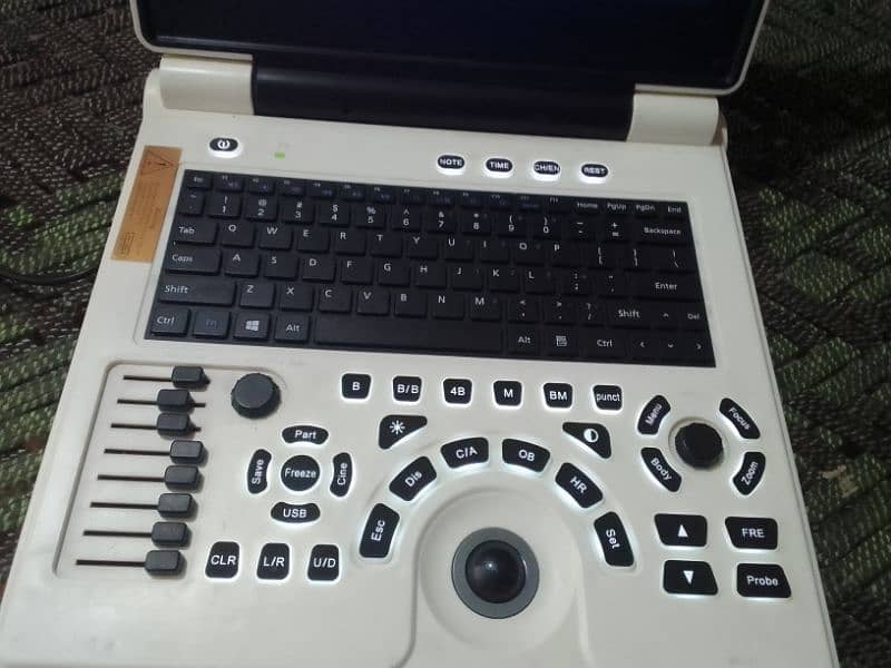 Orial Notbook Ultrasound For Sale Lush Condition 4