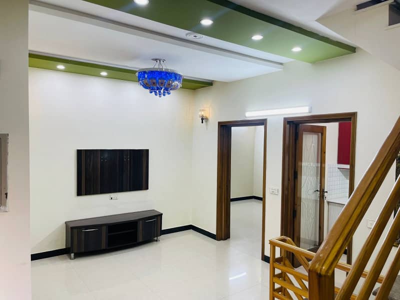 5th Marla House for Sale in Bahria Town, Lahore - Ideal Family Home! 0