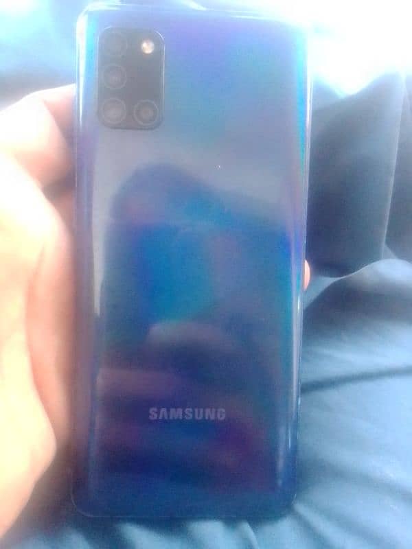 Samsung Galaxy a31 4/128 8