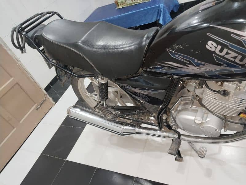 Suzuki Gs150 SE 2022 model Islamabad number lush condition 8