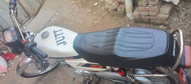 bilkul ok hai no faiult very good condition 3