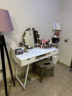 Dressing table/Study table