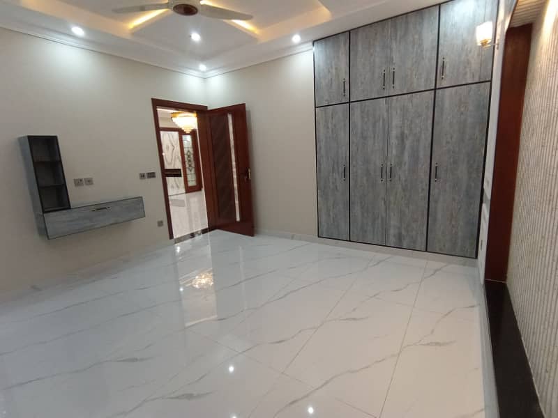 FOR SALE VERY REASONABLE PRICE 10 MARLA BRAND NEW HOUSE IN SECTOR C BAHRIA TOWN LAHORE 21