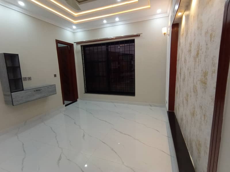 FOR SALE VERY REASONABLE PRICE 10 MARLA BRAND NEW HOUSE IN SECTOR C BAHRIA TOWN LAHORE 37