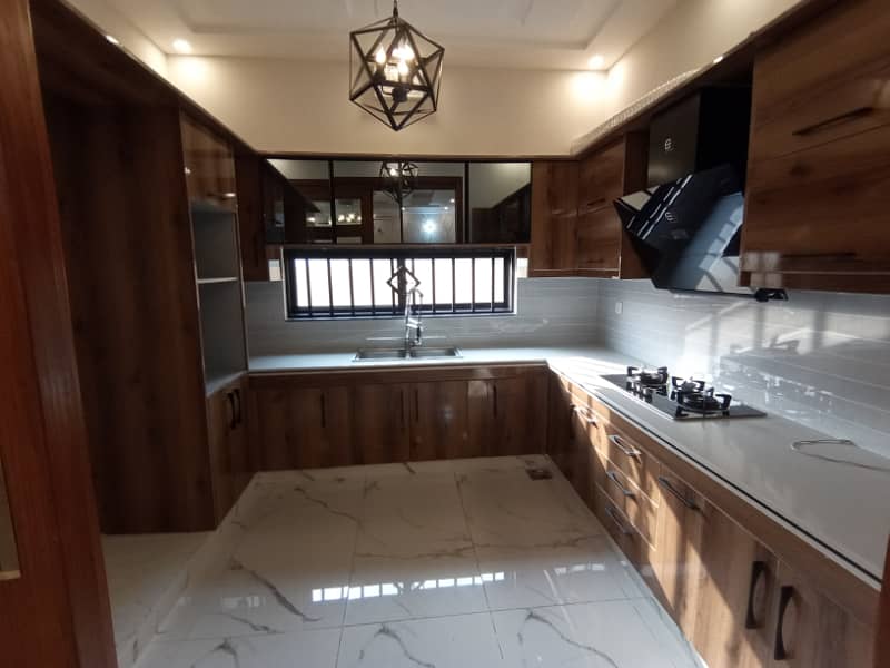 10 MARLA BRAND NEW HOUSE FOR SALE VERY REASONABLE PRICE IN SECTOR E BAHRIA TOWN LAHORE 13