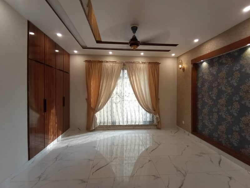 10 MARLA BRAND NEW HOUSE FOR SALE VERY REASONABLE PRICE IN SECTOR E BAHRIA TOWN LAHORE 17