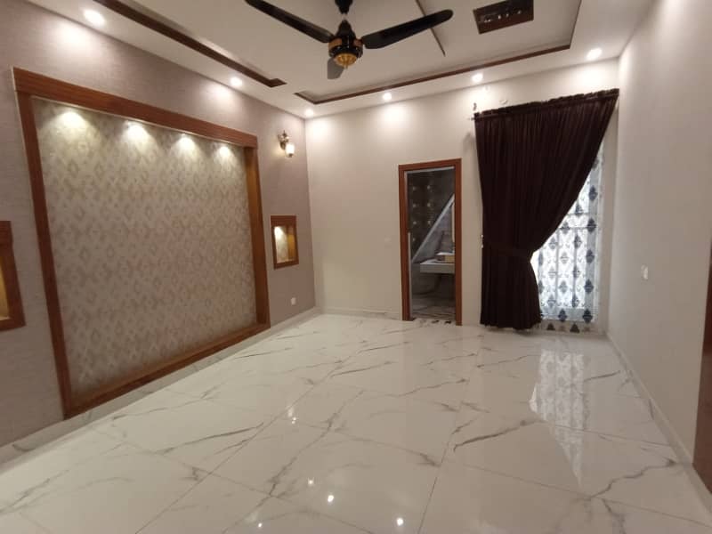 10 MARLA BRAND NEW HOUSE FOR SALE VERY REASONABLE PRICE IN SECTOR E BAHRIA TOWN LAHORE 24